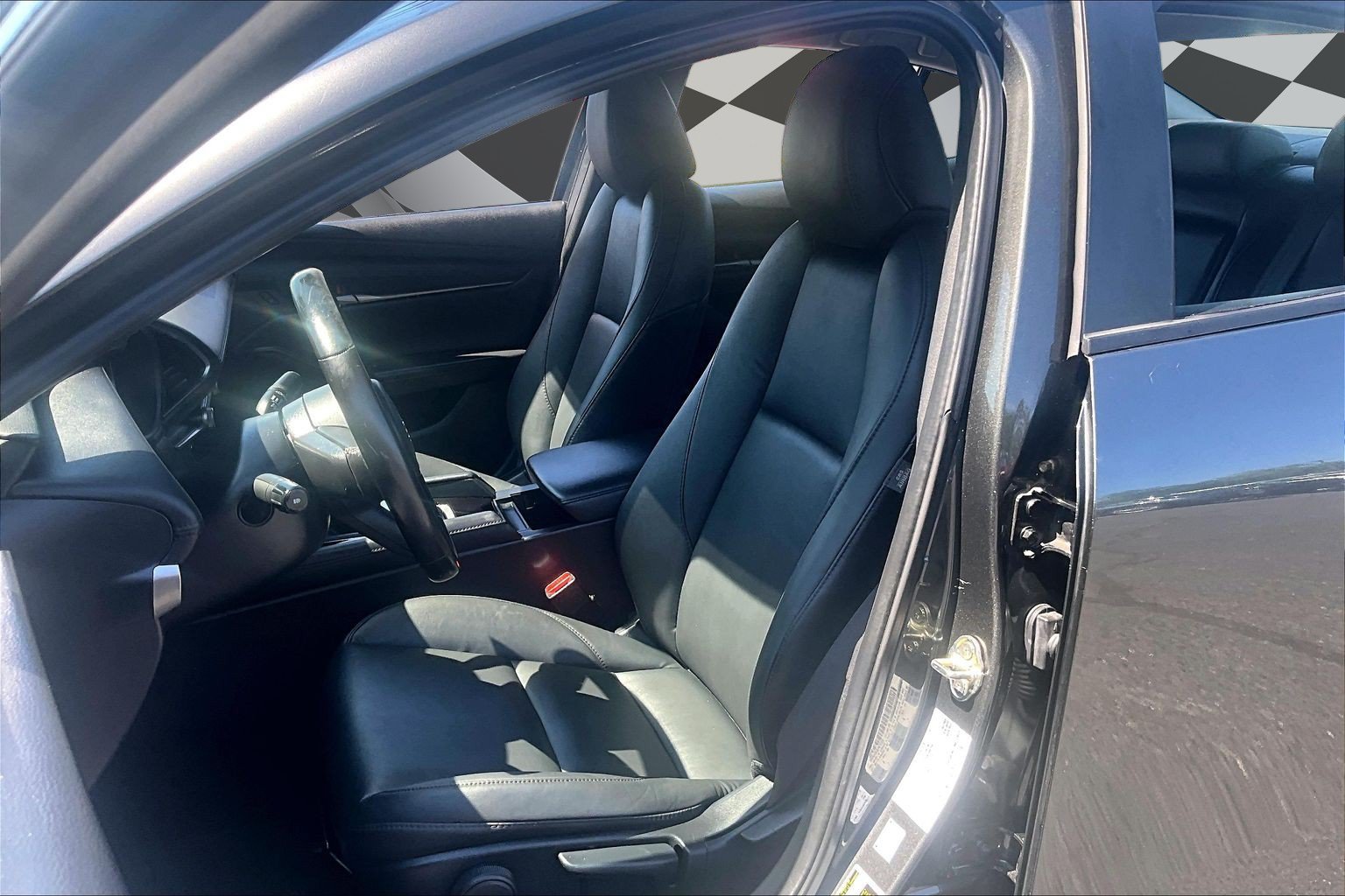 Used 2024 MAZDA MAZDA3 s FWD image 25
