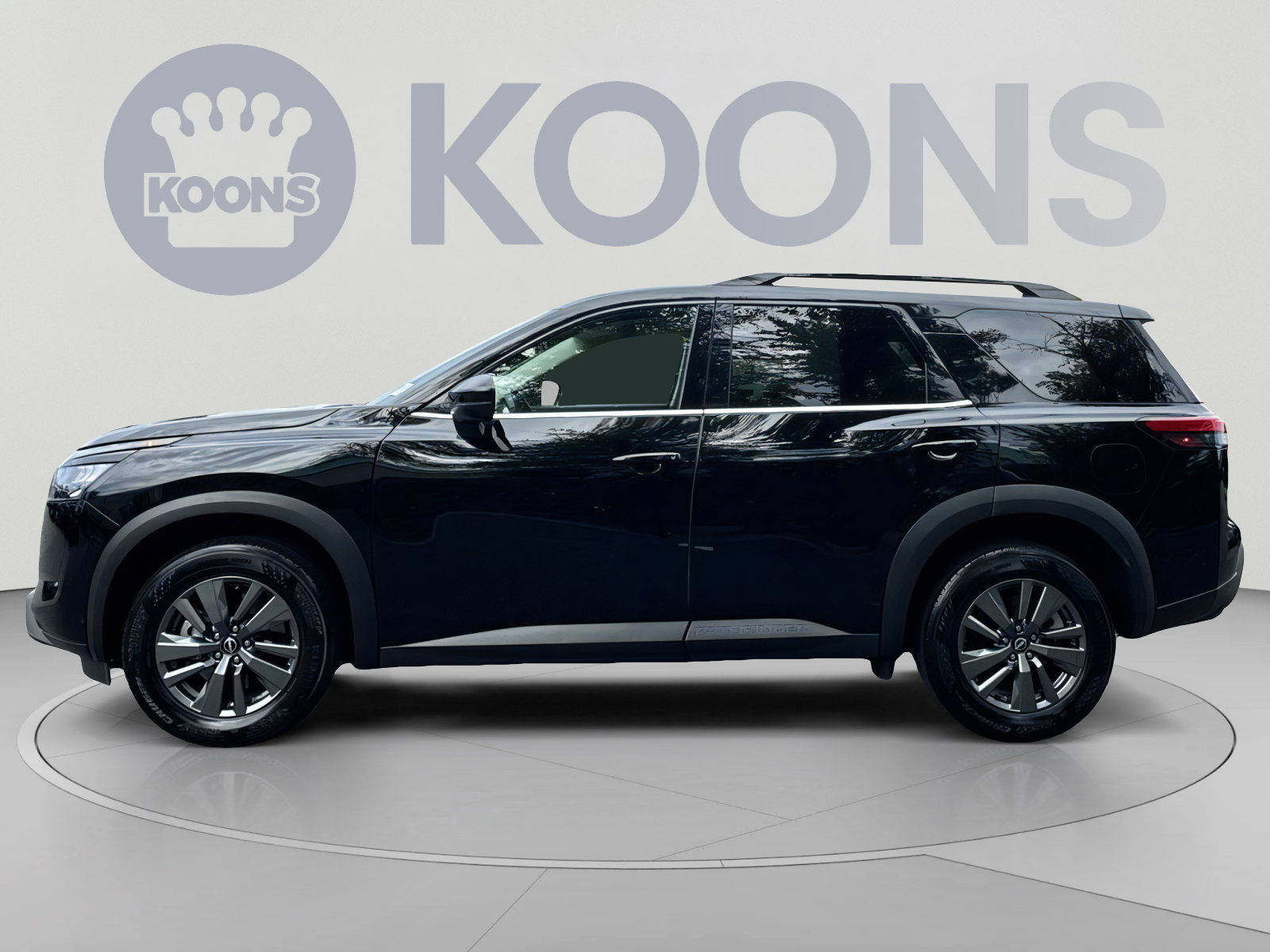Used 2025 Nissan Pathfinder SV AWD/4WD image 7