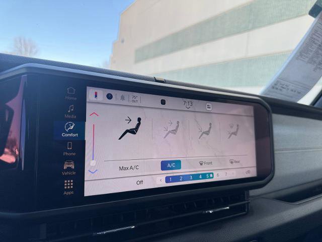 Used 2025 Jeep Wrangler Sport image 28