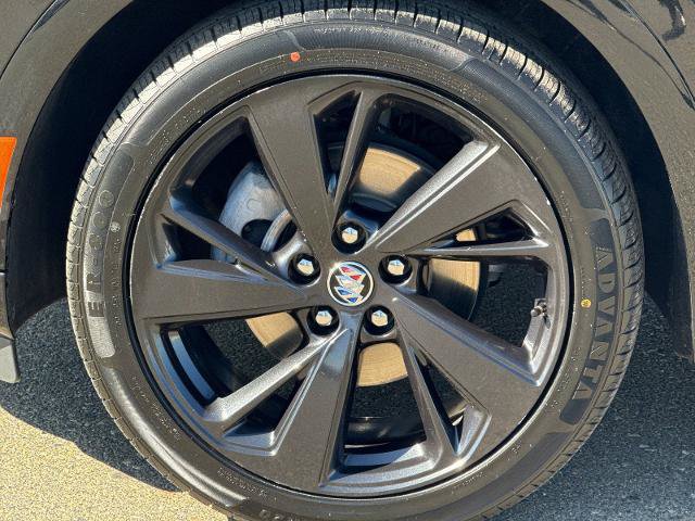 Used 2023 Buick Envision Essence w/ Sport Touring Package FWD image 22