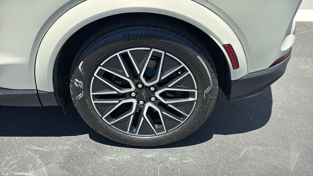 Certified 2025 Ford Mustang Mach-E Premium RWD image 9