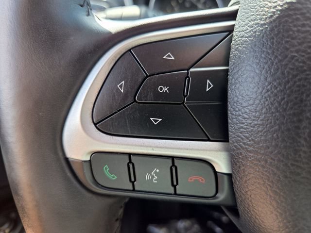 Used 2019 Jeep Compass Latitude FWD image 30