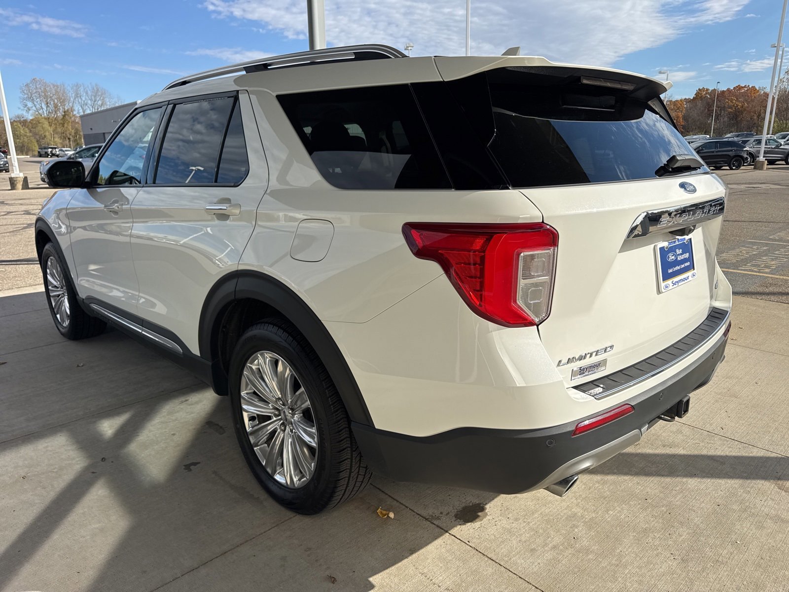 Certified 2022 Ford Explorer Limited w/ Limited Technology Package image 6