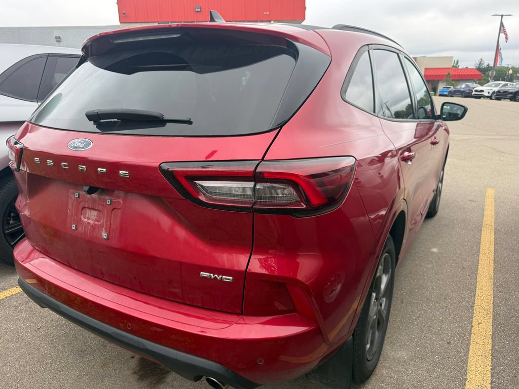 Certified 2024 Ford Escape ST-Line w/ Tech Pack #1 AWD/4WD image 7