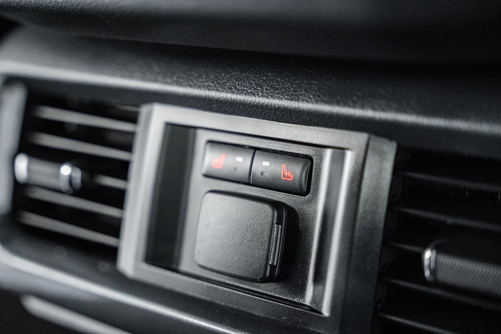 Certified 2022 Ford F150 Lariat w/ Equipment Group 502A High image 41