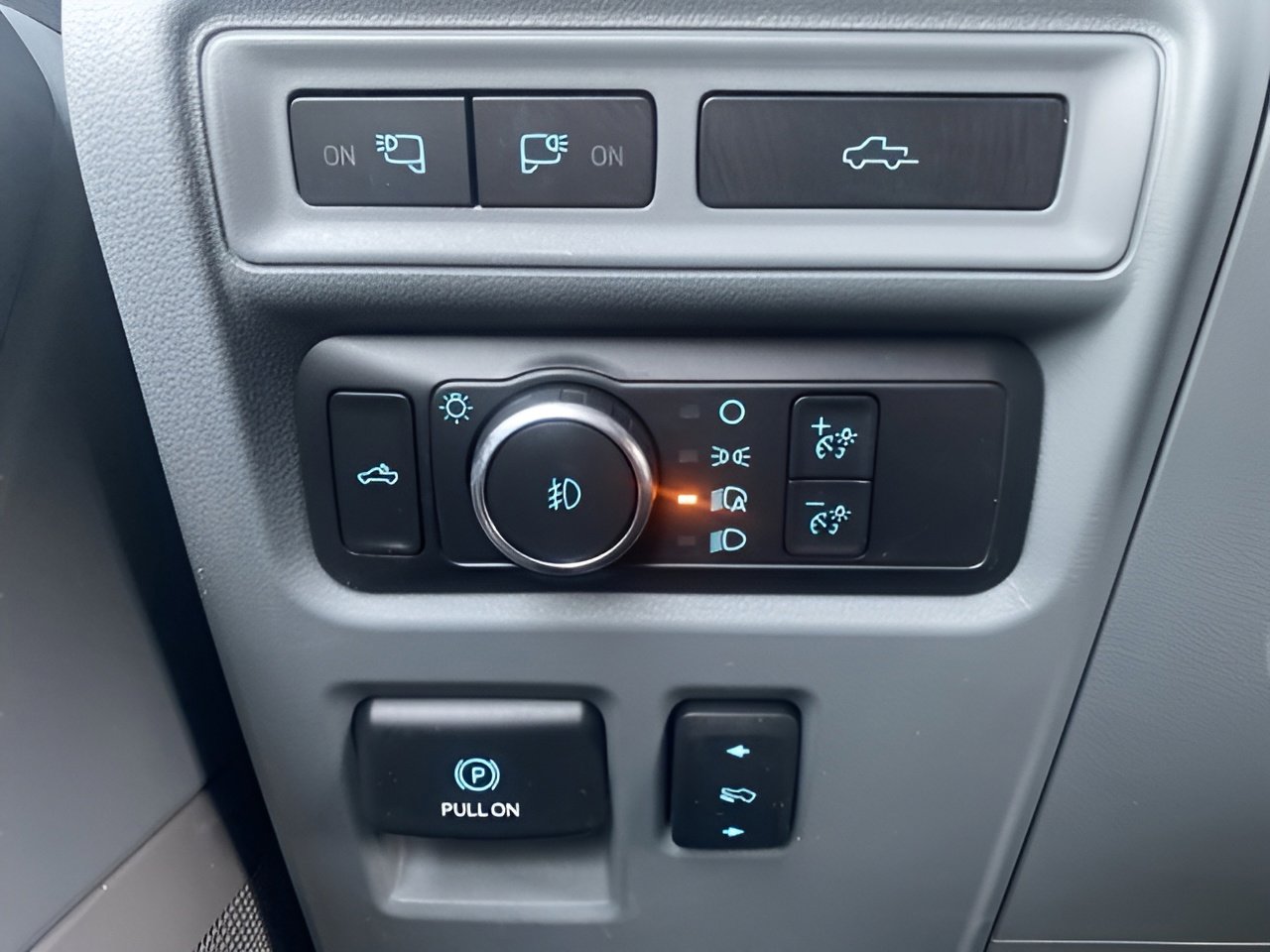 Certified 2021 Ford F150 XLT w/ Equipment Group 302A High image 17