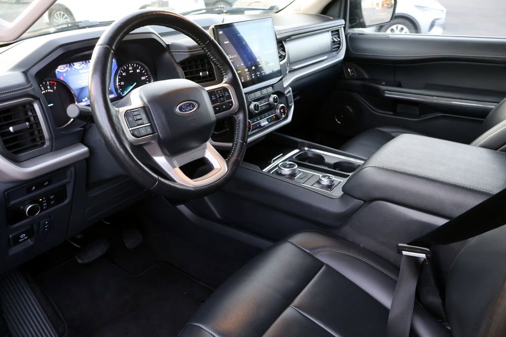 Certified 2023 Ford Expedition XLT AWD/4WD image 3