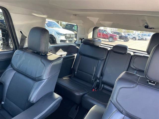 Certified 2025 Ford Expedition Platinum AWD/4WD image 12