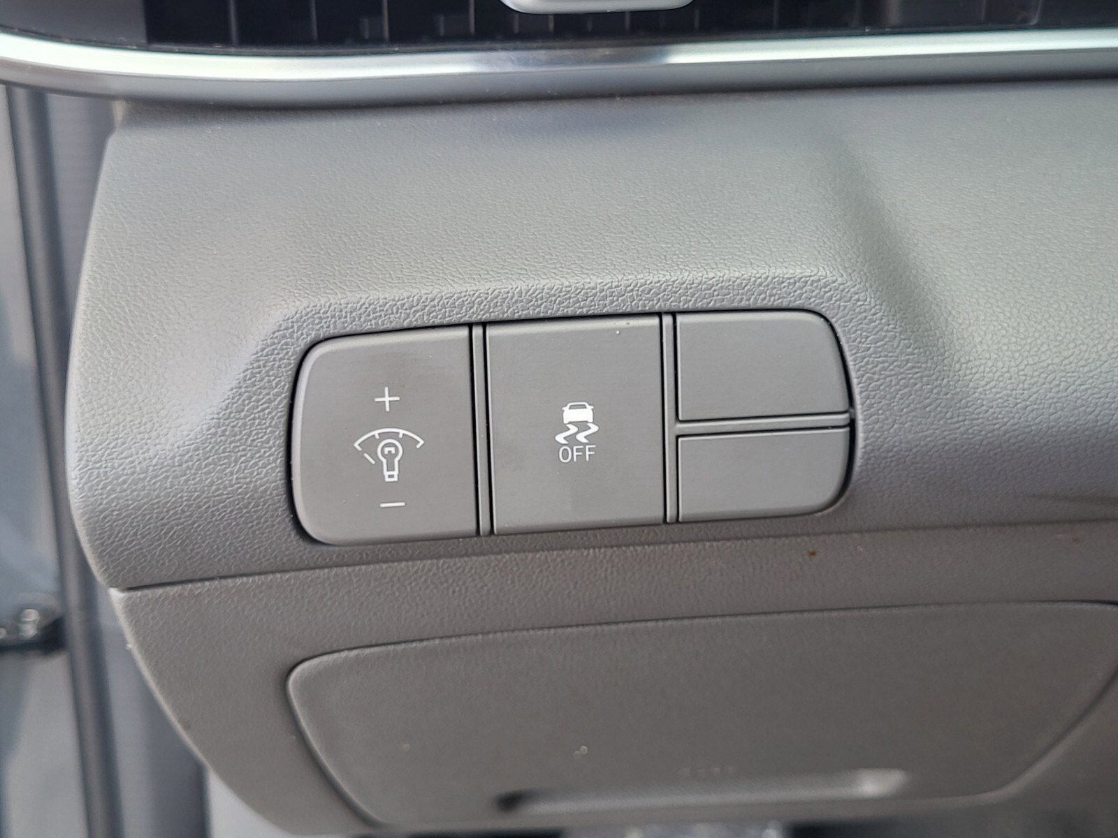 Used 2025 Hyundai Elantra Sport FWD image 22