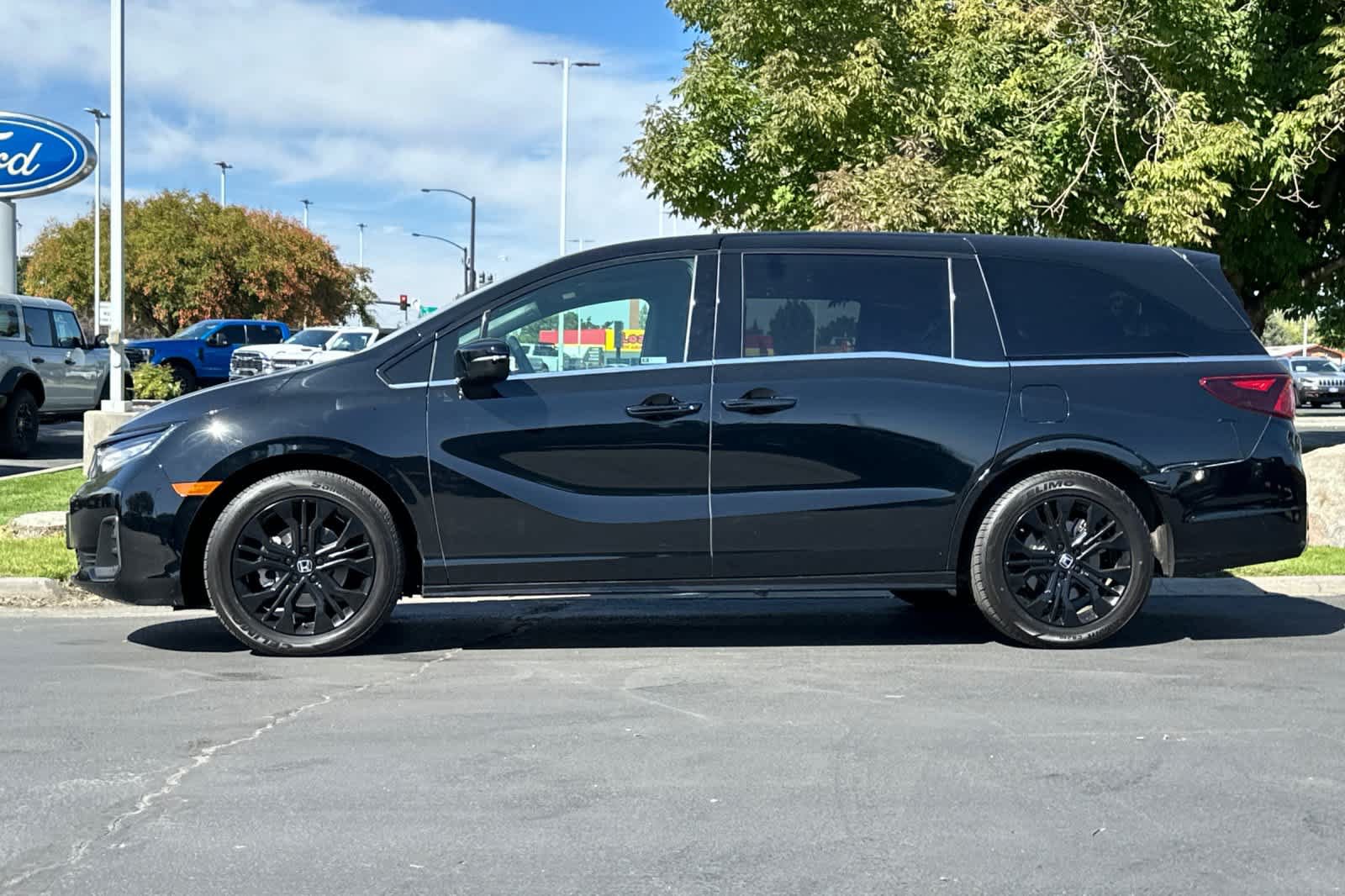 Used 2025 Honda Odyssey Sport-L image 5