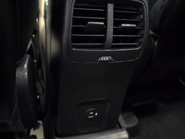 Certified 2020 Ford Escape Titanium image 29