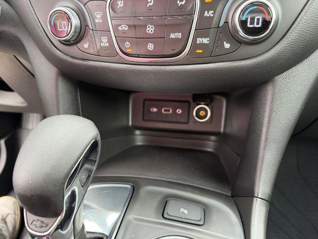 Used 2023 Chevrolet Equinox LT image 23