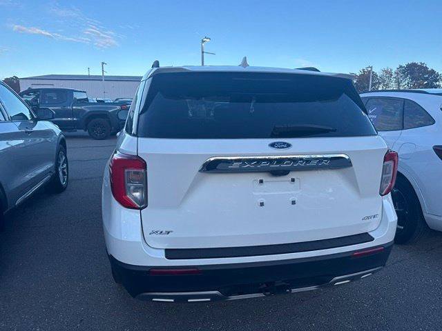 Certified 2023 Ford Explorer XLT w/ Equipment Group 202A AWD/4WD image 19