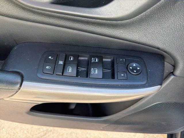 Used 2017 Jeep Cherokee Latitude w/ True North Edition image 18