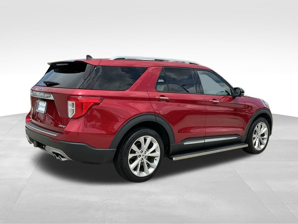 Certified 2023 Ford Explorer Platinum w/ Technology Package AWD/4WD image 9