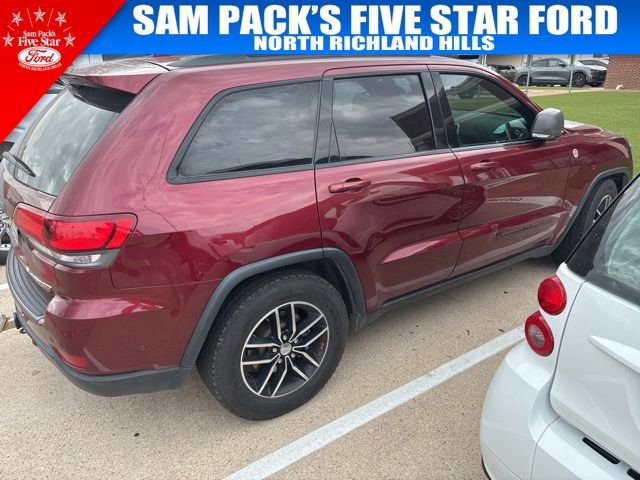 Used 2018 Jeep Grand Cherokee Trailhawk w/ Trailhawk Luxury Group image 2