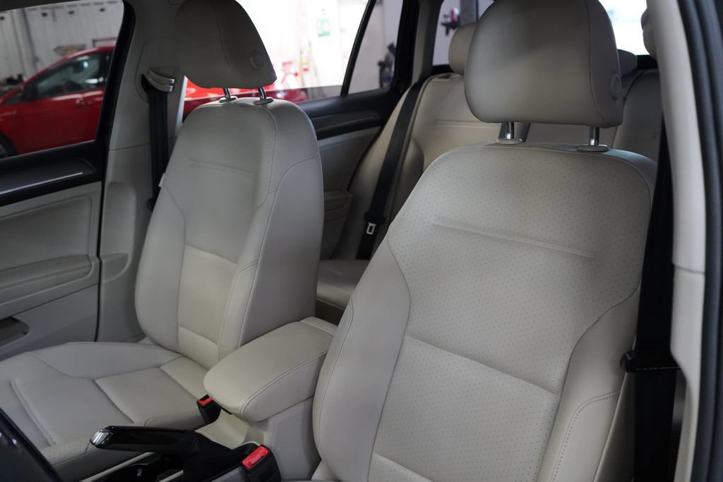 Used 2017 Volkswagen Golf Alltrack S AWD/4WD image 18