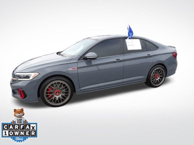 Used 2024 Volkswagen Jetta GLI Autobahn image 4