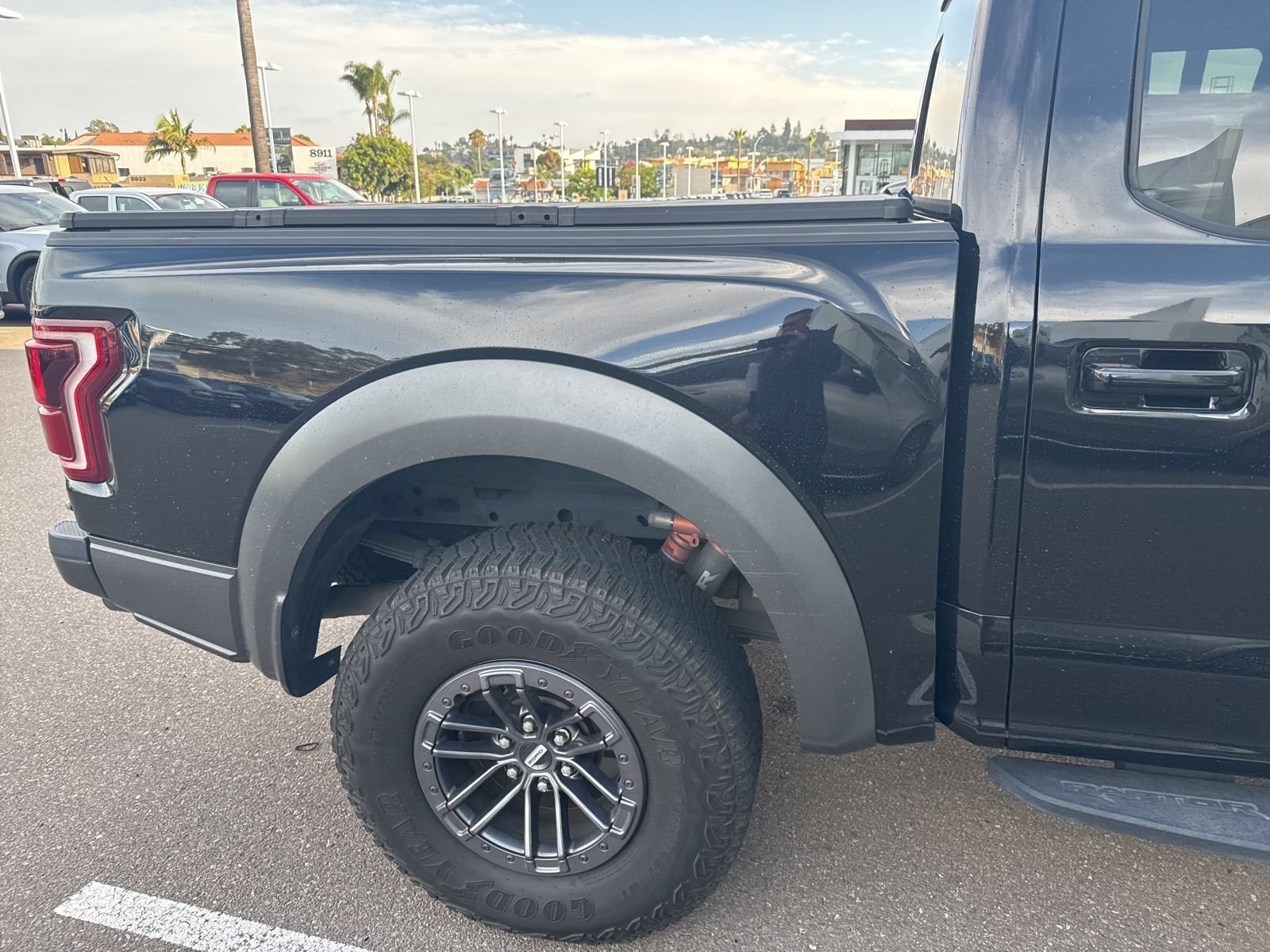 Certified 2020 Ford F150 Raptor w/ Equipment Group 802A Luxury AWD/4WD image 6