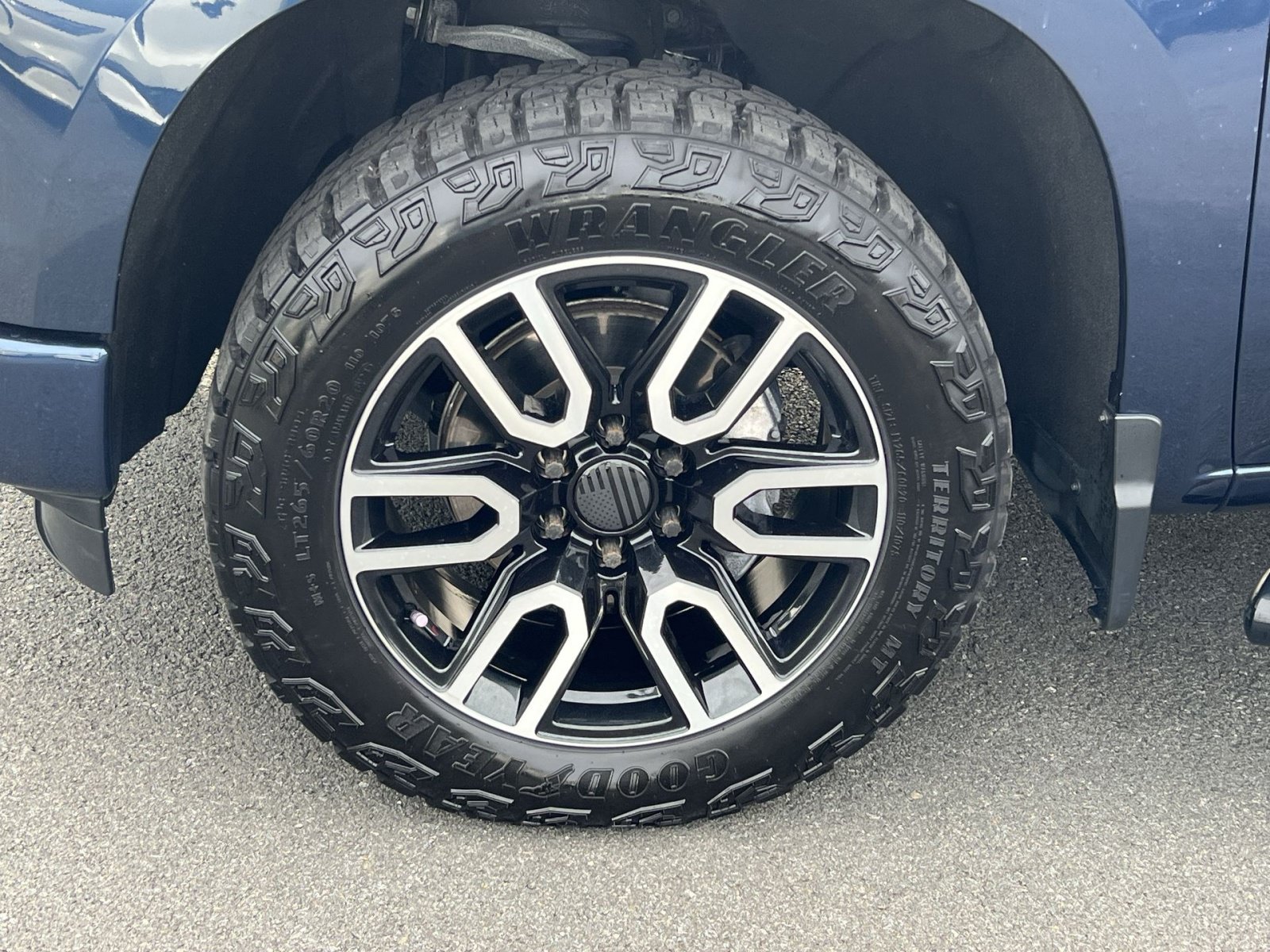 Used 2023 Chevrolet Silverado 1500 RST AWD/4WD image 13