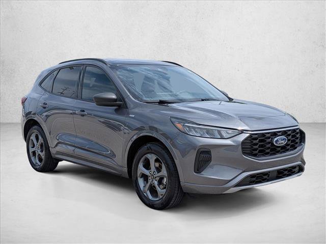 Certified 2023 Ford Escape ST-Line w/ Tech Pack #1 AWD/4WD image 3