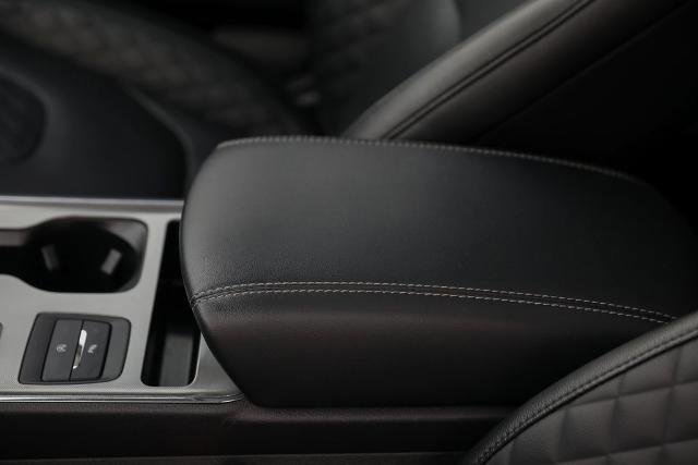 Certified 2024 Ford Edge Titanium w/ Equipment Group 301A image 22