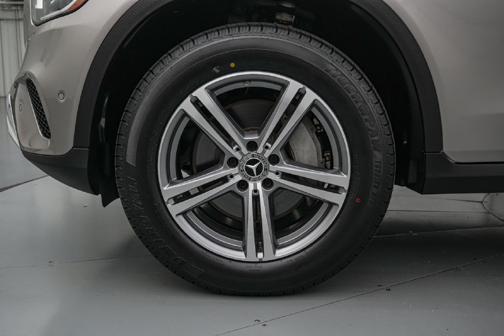 Used 2022 Mercedes-Benz GLC 300 4MATIC image 10