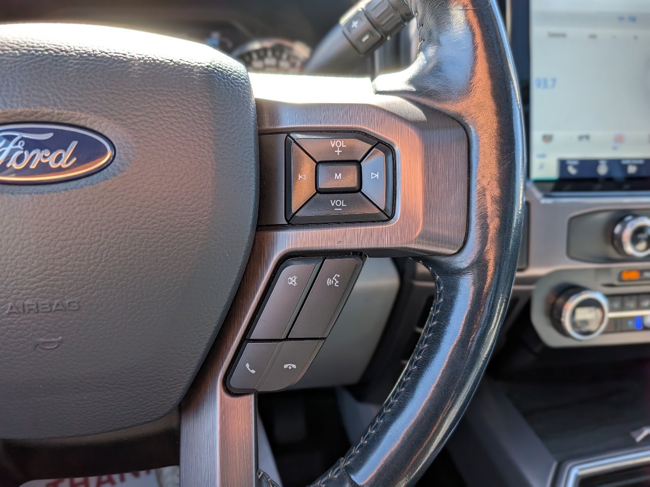 Certified 2022 Ford F250 Limited AWD/4WD image 31