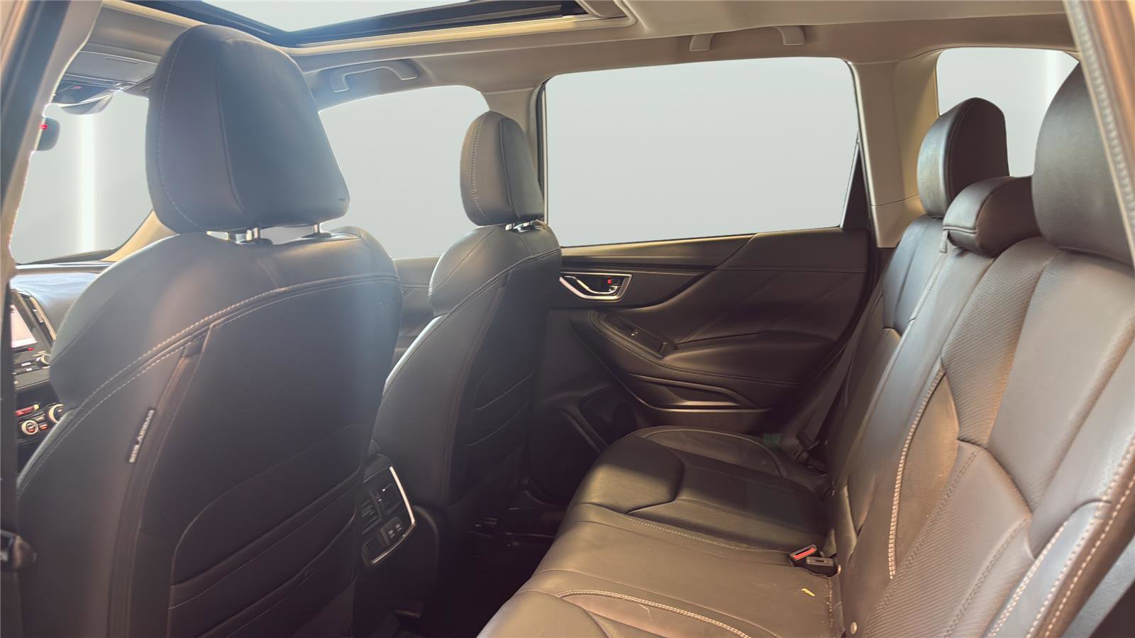 Used 2020 Subaru Forester Limited w/ Popular Package #3 image 24