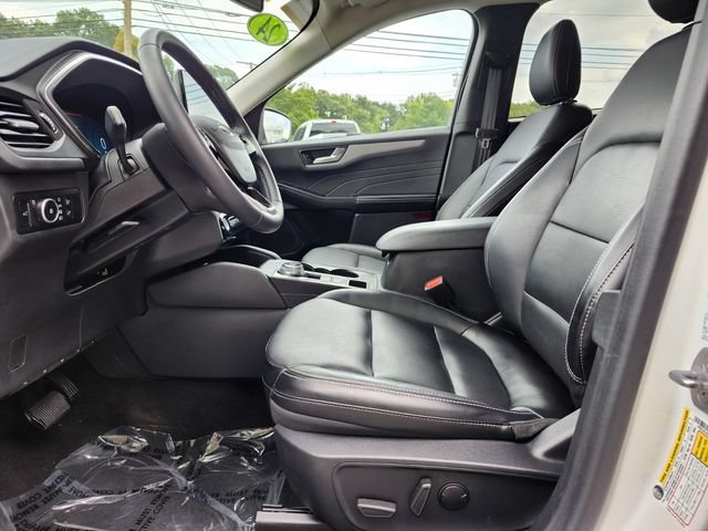 Certified 2024 Ford Escape Platinum AWD/4WD image 18