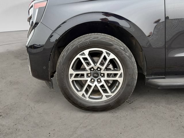 Certified 2025 Ford Expedition Active AWD/4WD image 9