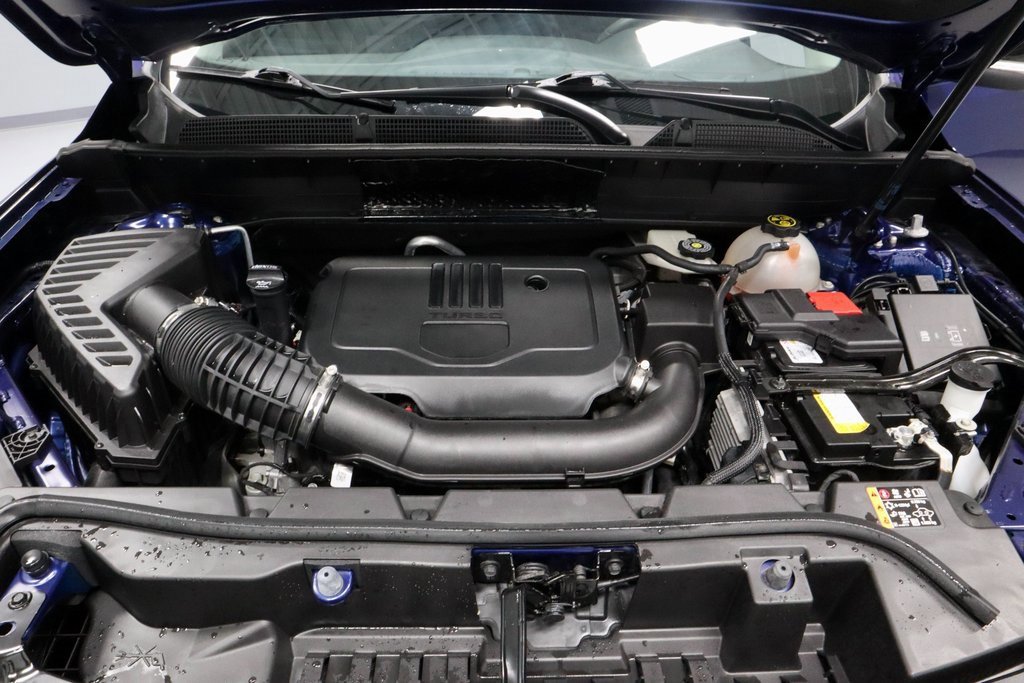 Used 2023 GMC Acadia SLE w/ Driver Convenience Package image 17