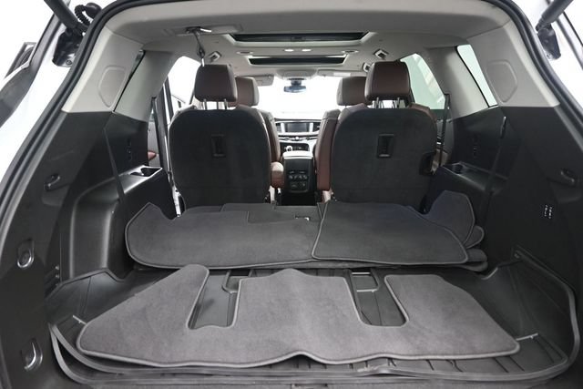 Used 2019 Buick Enclave Avenir w/ Avenir Technology Package AWD/4WD image 24