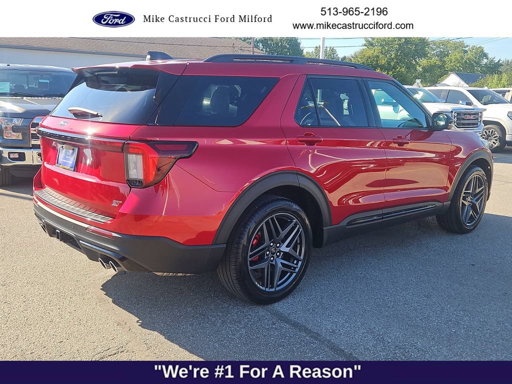 Certified 2025 Ford Explorer ST AWD/4WD image 5