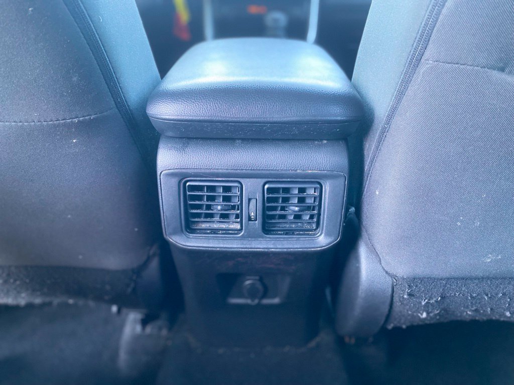 Used 2022 Toyota RAV4 LE AWD/4WD image 30