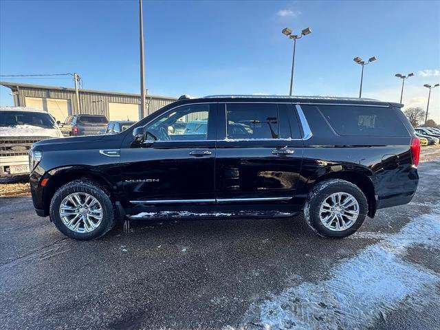 Used 2022 GMC Yukon XL SLT w/ SLT Premium Package AWD/4WD image 3