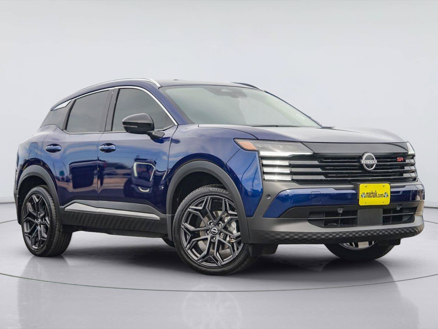 Used 2026 Nissan Kicks SR w/ SR Premium Package FWD image 1