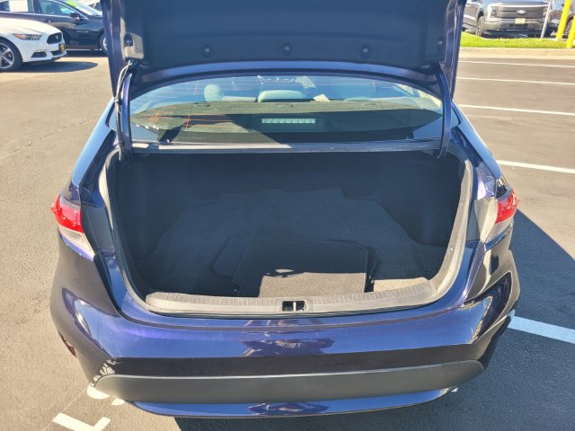 Used 2020 Toyota Corolla LE FWD image 11