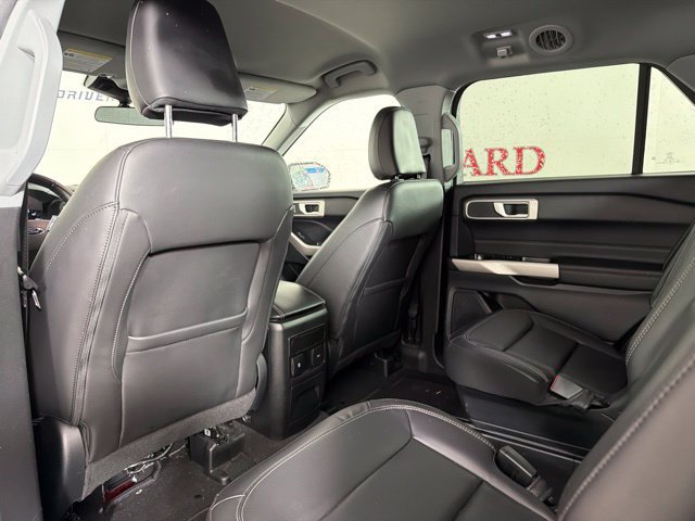 Certified 2023 Ford Explorer XLT w/ Equipment Group 202A RWD image 27
