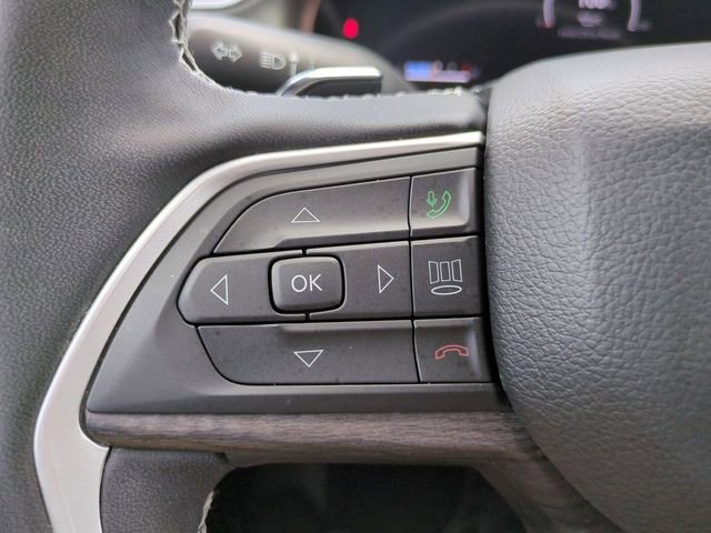 Used 2025 Jeep Grand Cherokee Limited w/ Black Appearance Package AWD/4WD image 24