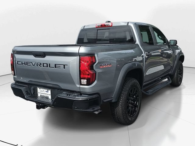 Used 2023 Chevrolet Colorado Trail Boss w/ Technology Package AWD/4WD image 4