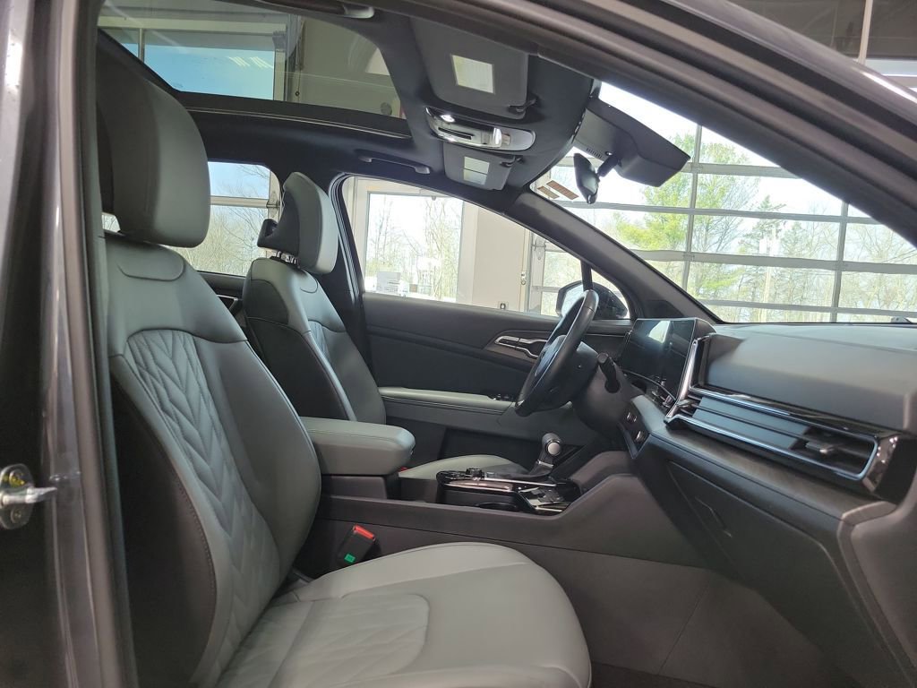 Used 2023 Kia Sportage X-Line w/ X-Line Premium Package AWD/4WD image 7