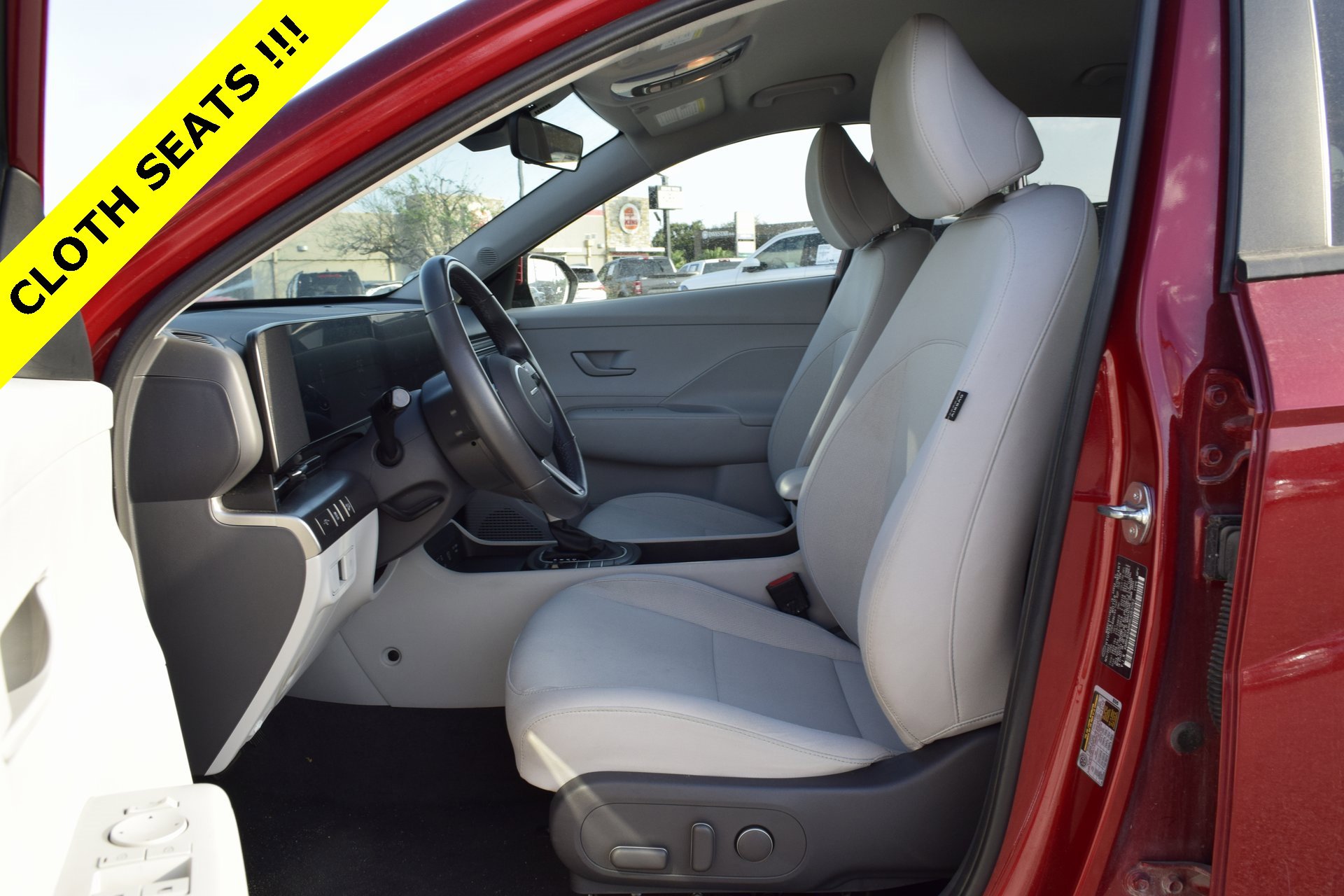 Used 2024 Hyundai Kona SEL image 3