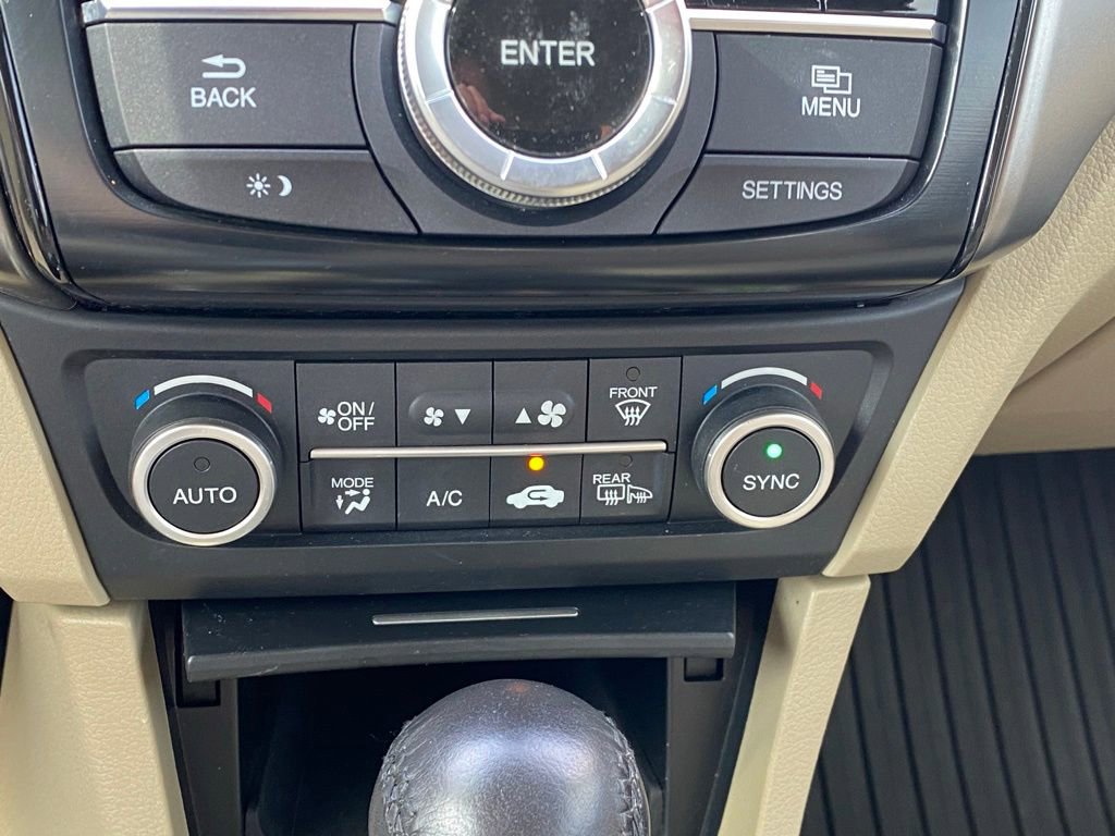 Used 2017 Acura ILX FWD image 18