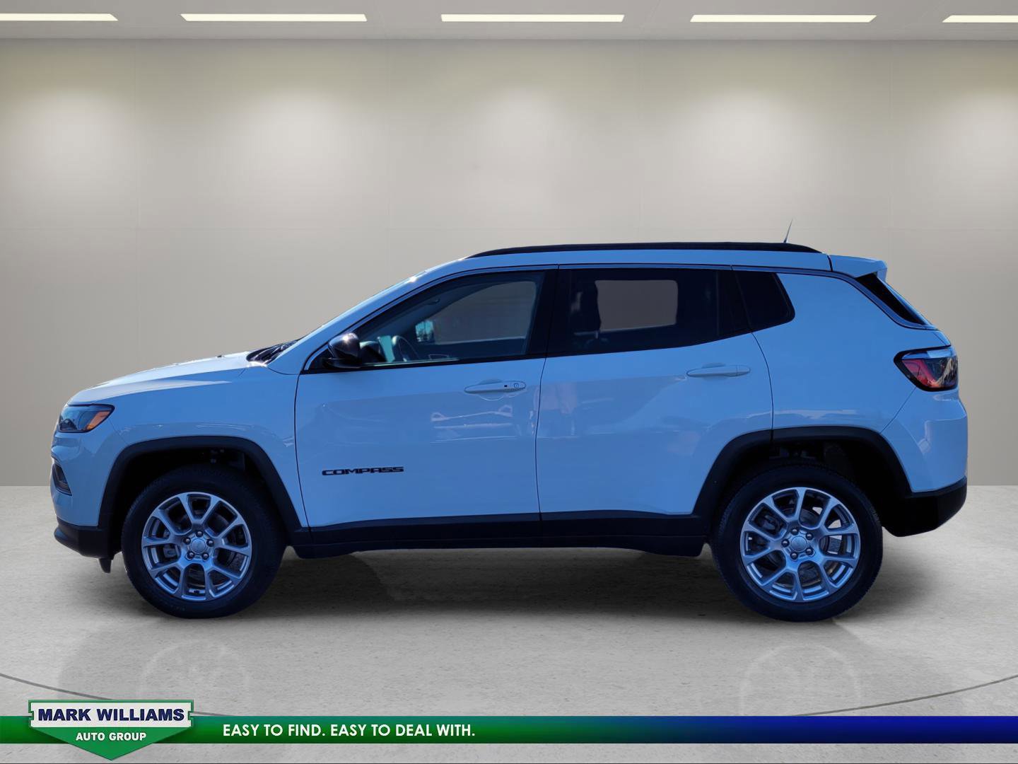 Used 2022 Jeep Compass Latitude image 2