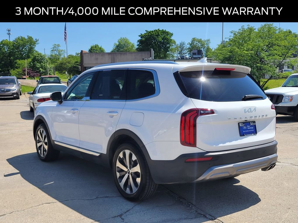 Used 2022 Kia Telluride EX w/ EX Premium Package FWD image 3