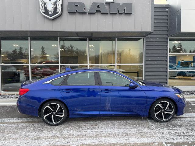 Used 2018 Honda Accord Sport image 2