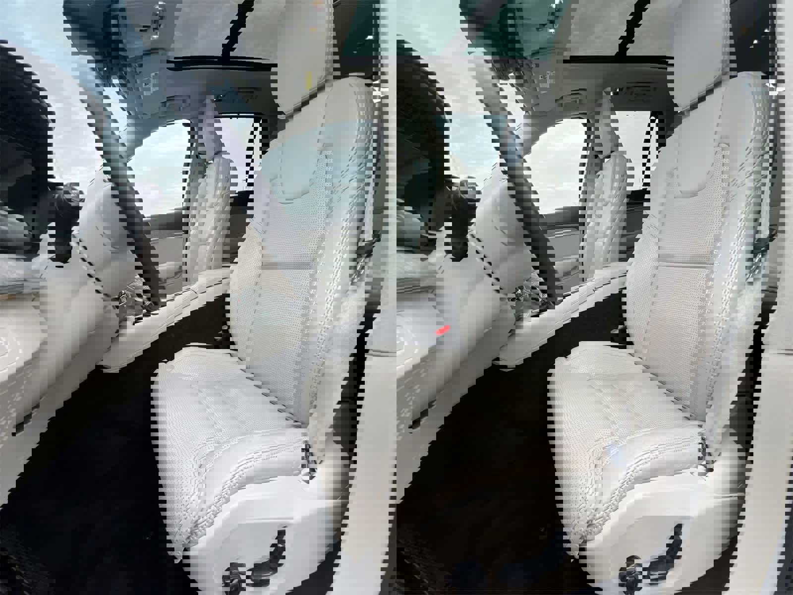 Used 2022 Volvo XC90 T6 Inscription w/ Advanced Package image 17