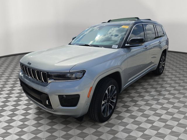 Used 2024 Jeep Grand Cherokee L Overland w/ Trailer Tow Package AWD/4WD image 2