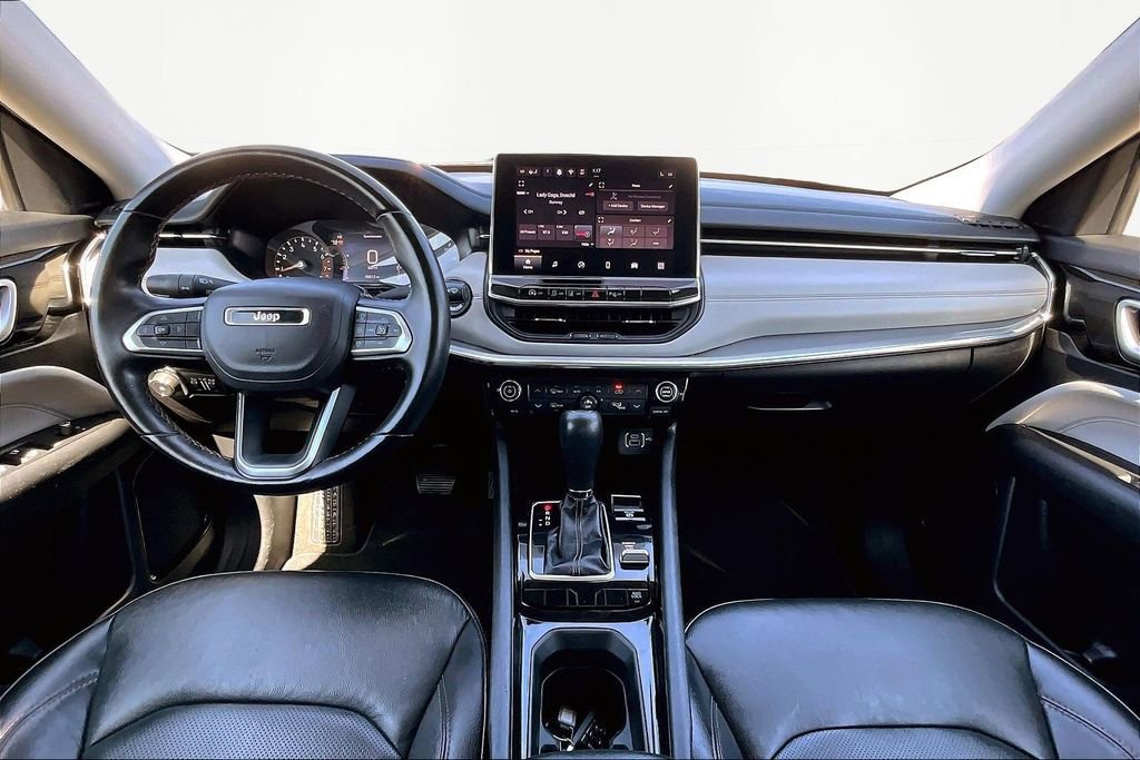 Used 2022 Jeep Compass Limited image 16